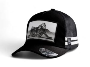 Deep fit trucker