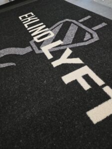 egen logotyp på logomatta