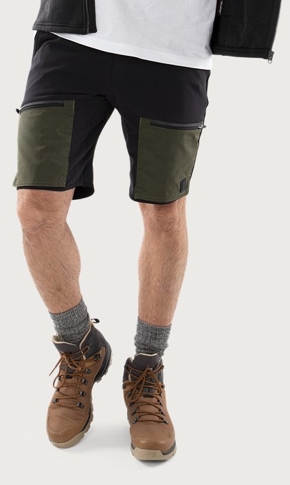 Fristads Carbon friluftsshorts semistretch – Militärgrön/Svart (798)